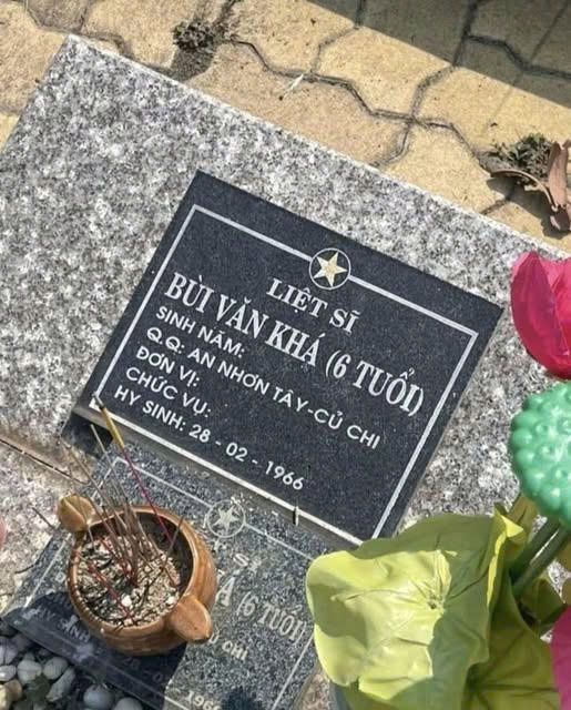 Sự thật về bức bia mộ ghi li::ệt sĩ 6 tu ổi, hy s inh năm 1966